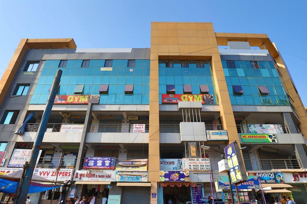 Hotel Tulip Plaza Ahmedabad Eksteriør bilde